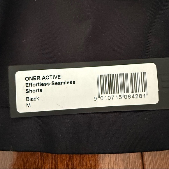 NWT Oner Active Effortless Seamless Shorts Black Medium High Rise Compression - Picture 4 of 9